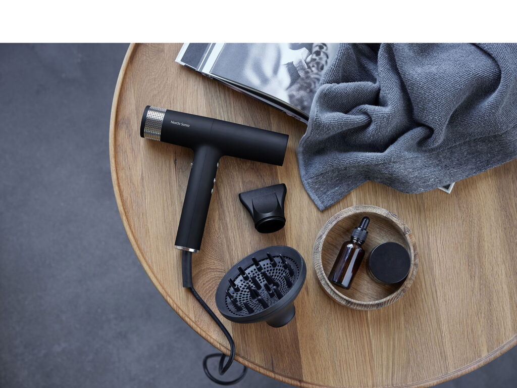 Hårtørrer 2000 watt Sort