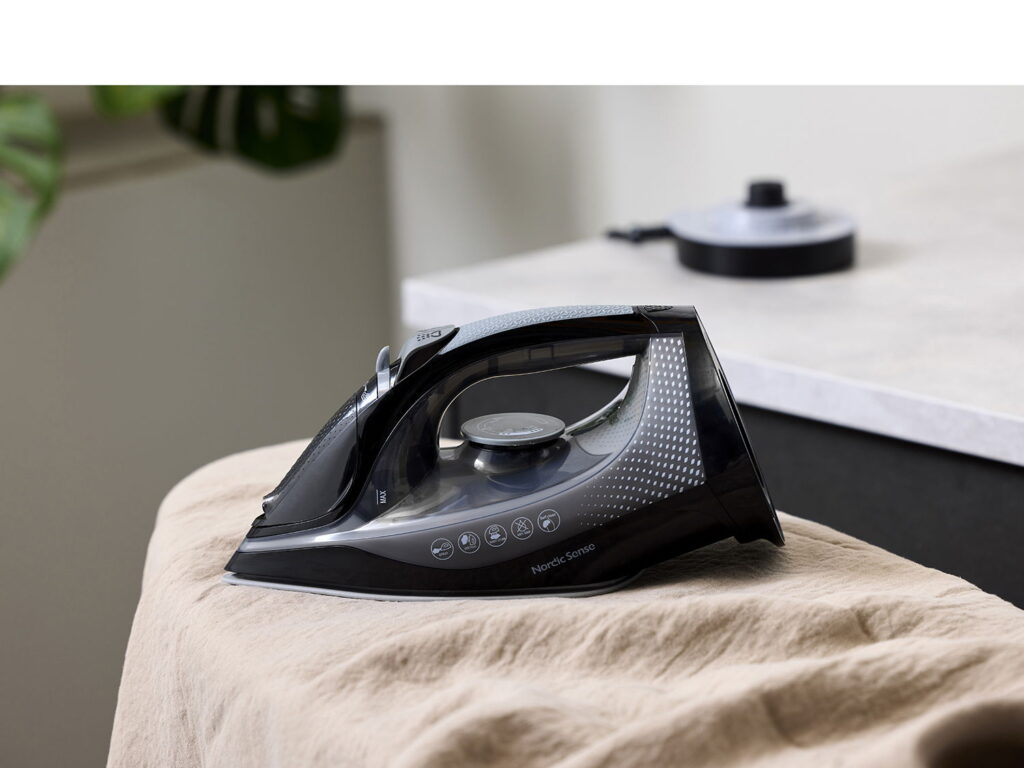 Ledningsfrit dampstrygejern 2400 watt Sort/Grå