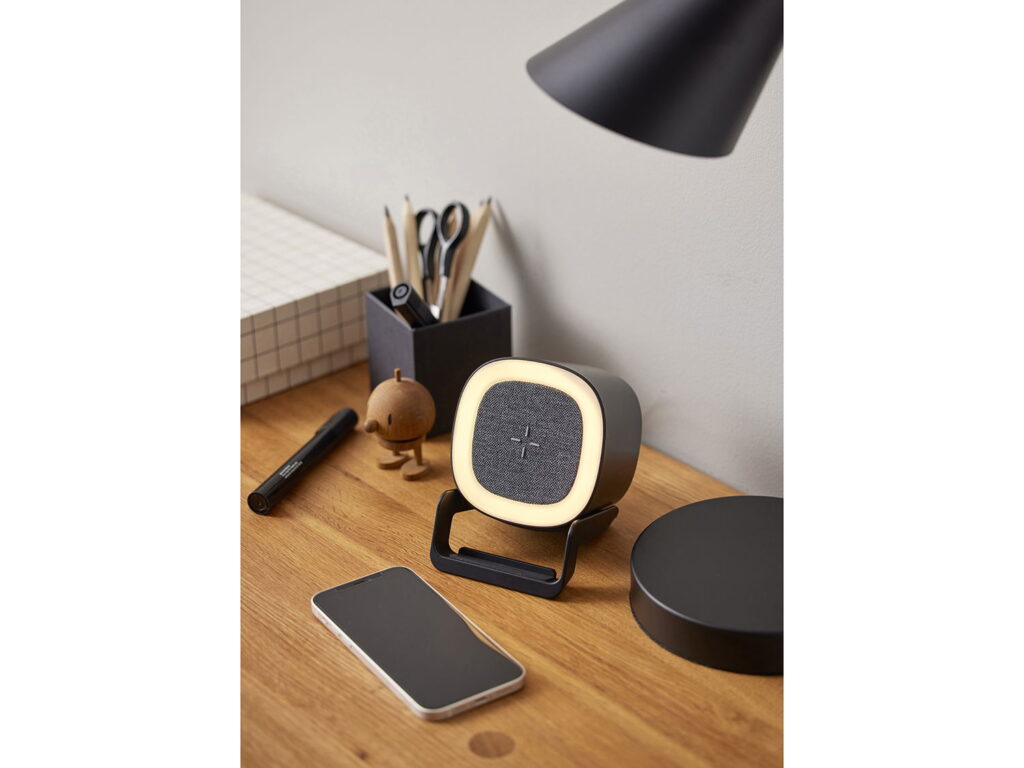 Højtaler med oplader og lampe 10,6 x 9,5 x 14,3 cm Sort ABS