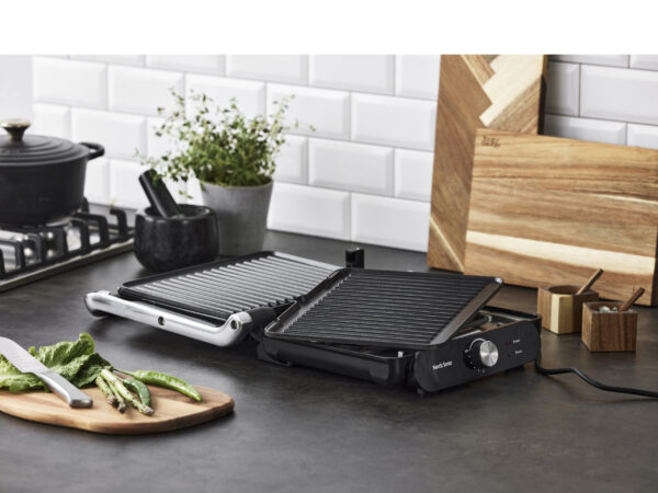 Paninigrill aft. plader 2000 watt Sort