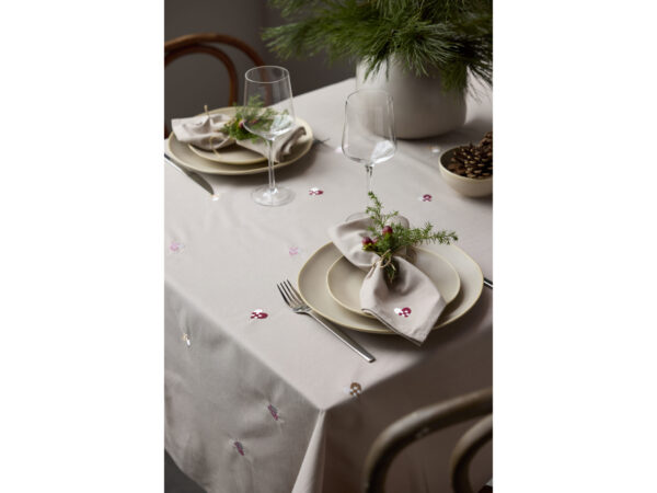 Juledug 140x220 Christmas Hearts Embroidery Rose