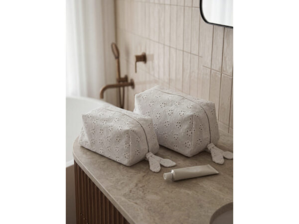 Kosmetikpung Weekend Stories  Suite One White